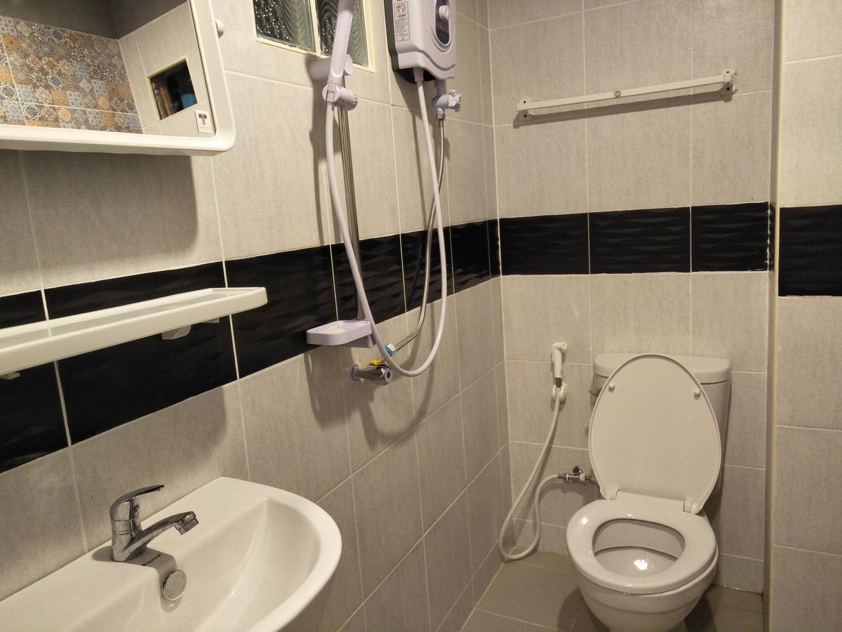 Rinrada Place Hotel Ubon Ratchathani Eksteriør billede