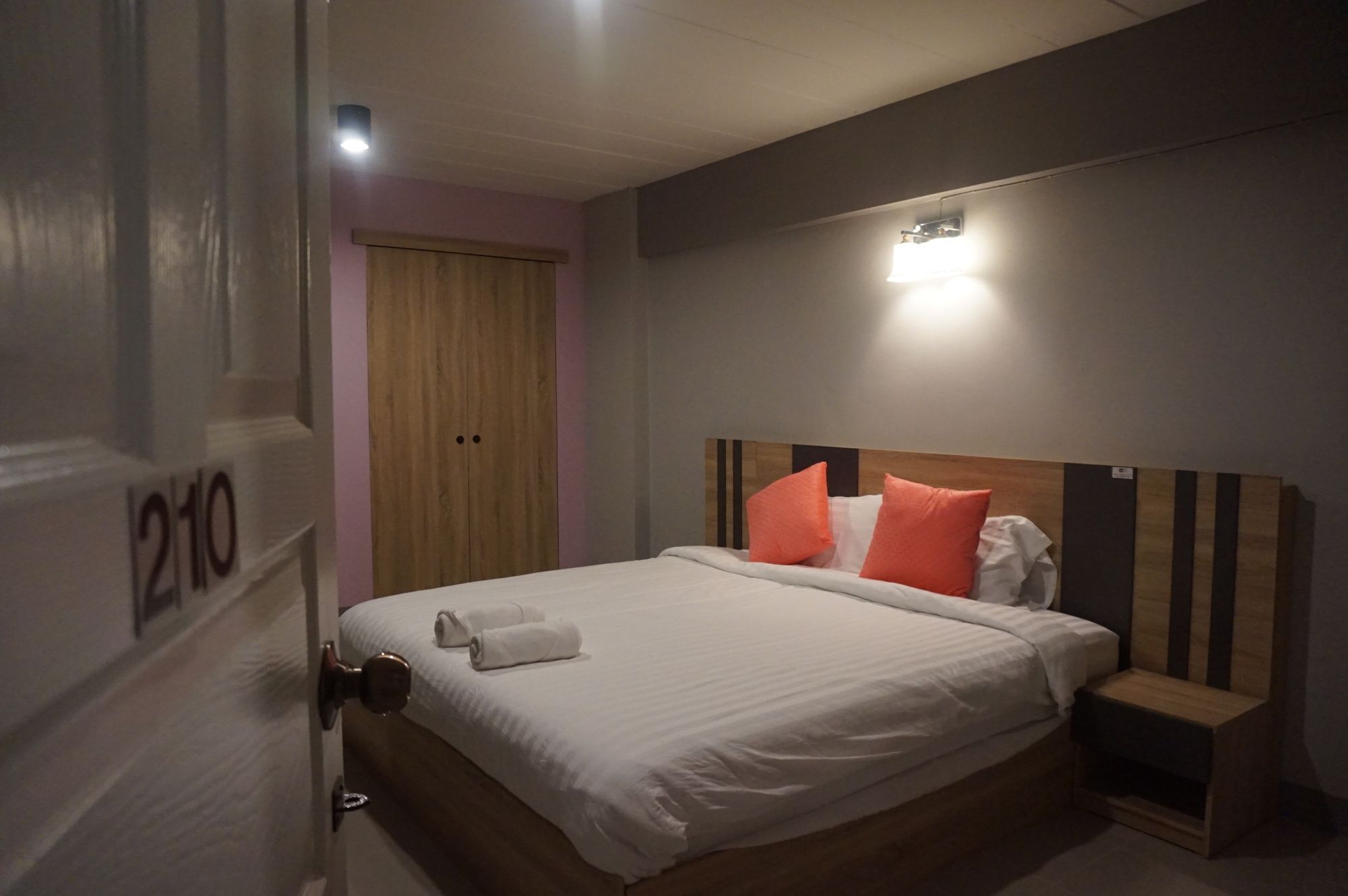 Rinrada Place Hotel Ubon Ratchathani Eksteriør billede