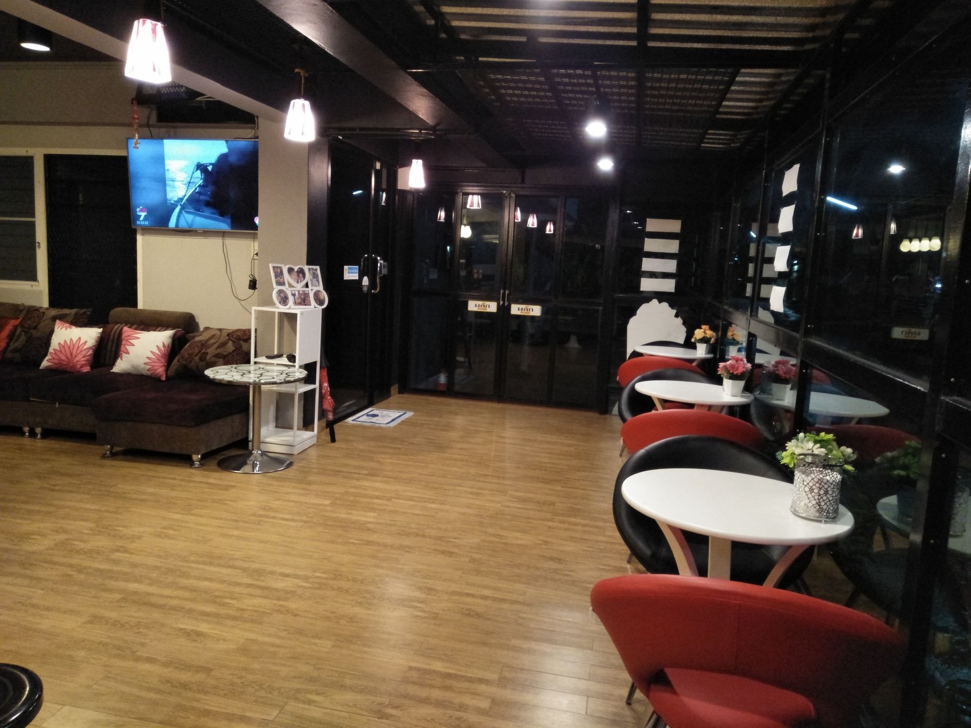 Rinrada Place Hotel Ubon Ratchathani Eksteriør billede
